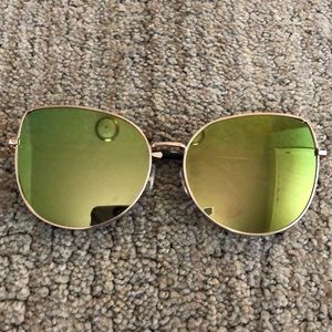 Cat-eye sunnies